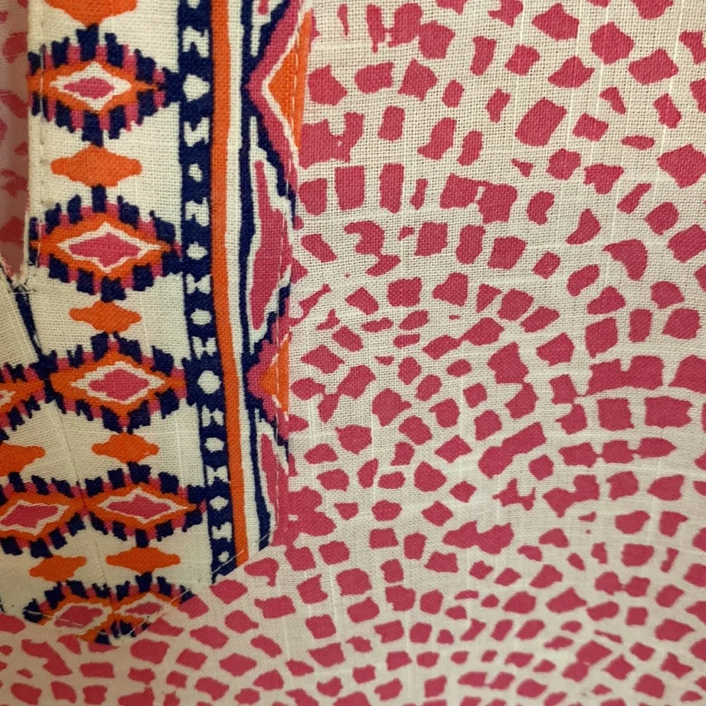 Foxcroft for Appleseed’s wrinkle-free tunic - Picture 3 of 6